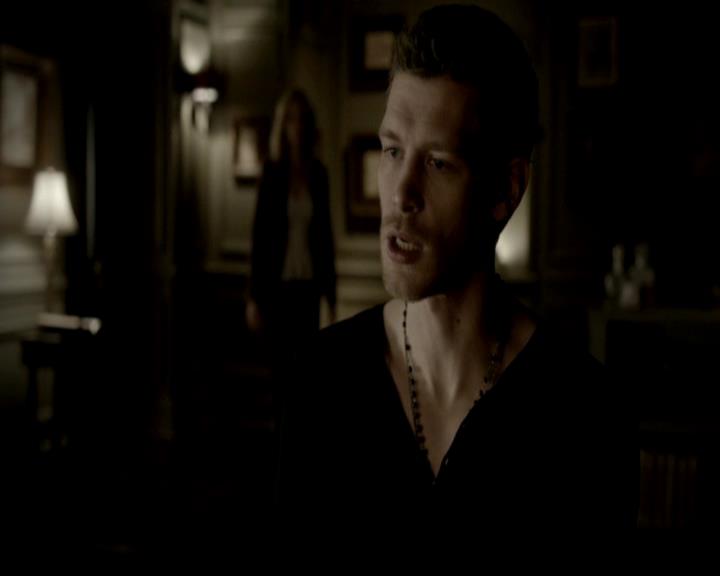 VampireDiariesWorld-dot-org_4x19PicturesOfYou0456.jpg