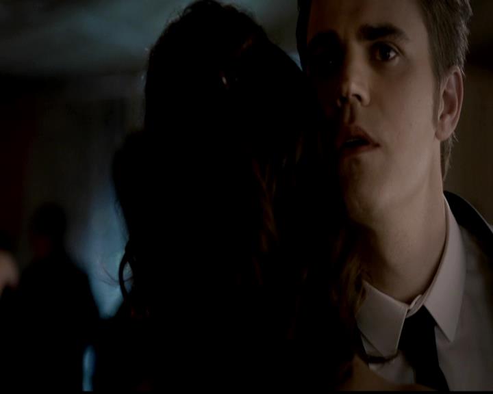 VampireDiariesWorld-dot-org_4x19PicturesOfYou0821.jpg