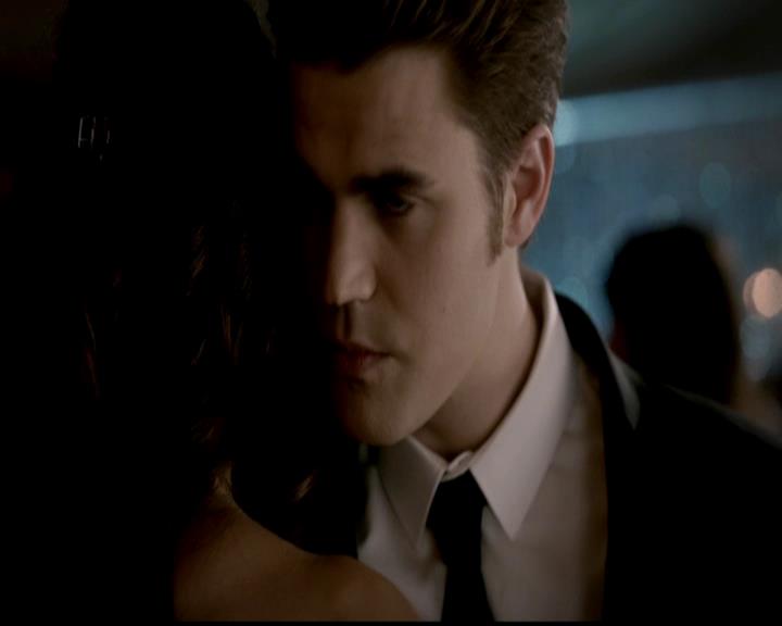 VampireDiariesWorld-dot-org_4x19PicturesOfYou0833.jpg