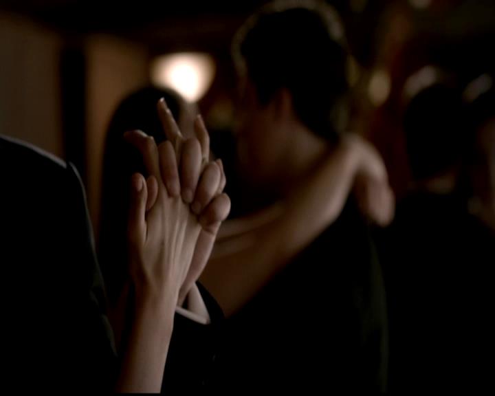 VampireDiariesWorld-dot-org_4x19PicturesOfYou0839.jpg