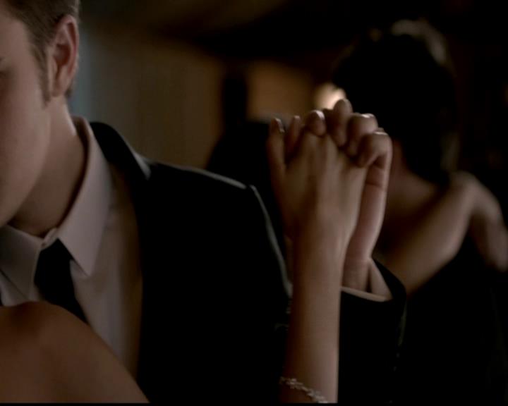 VampireDiariesWorld-dot-org_4x19PicturesOfYou0840.jpg