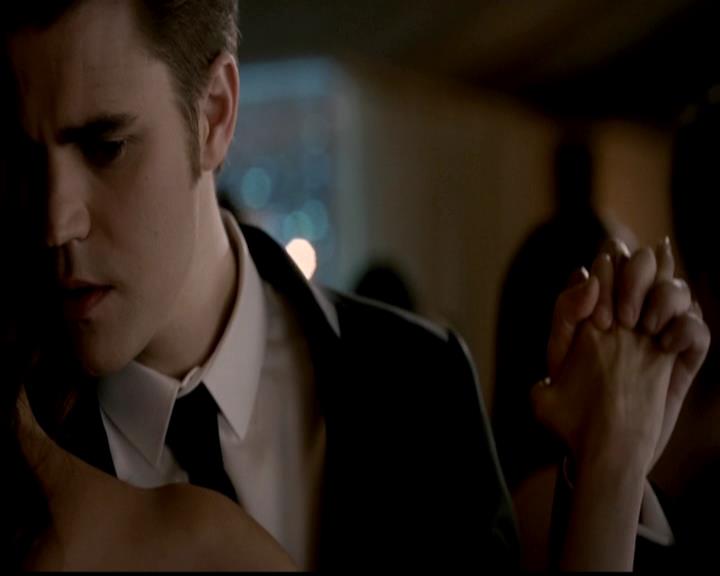 VampireDiariesWorld-dot-org_4x19PicturesOfYou0841.jpg