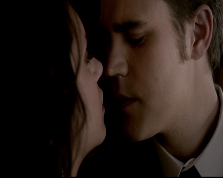 VampireDiariesWorld-dot-org_4x19PicturesOfYou0870.jpg