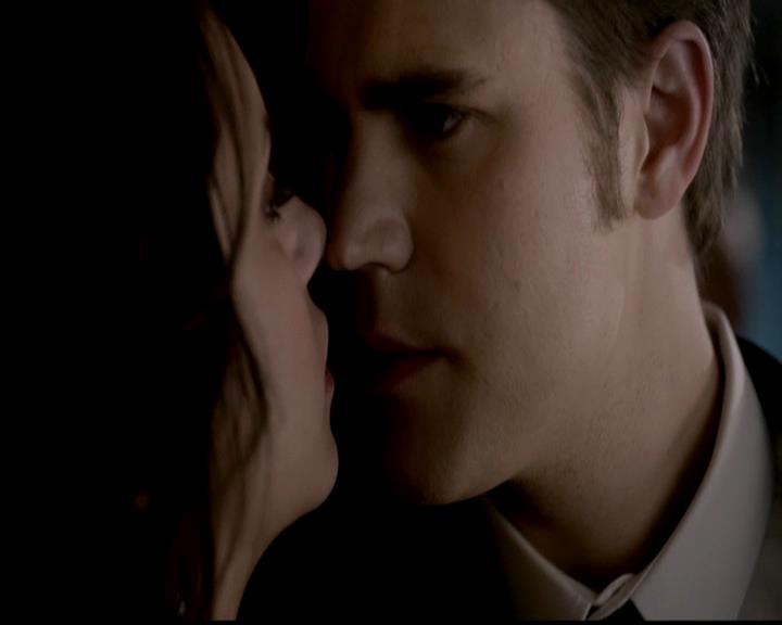 VampireDiariesWorld-dot-org_4x19PicturesOfYou0871.jpg