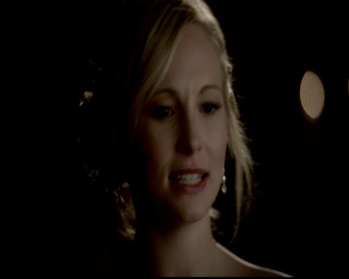 VampireDiariesWorld-dot-org_4x19PicturesOfYou0900.jpg