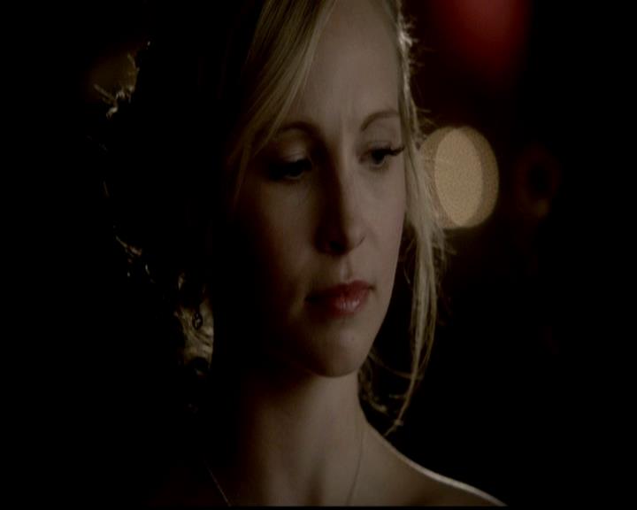 VampireDiariesWorld-dot-org_4x19PicturesOfYou0916.jpg