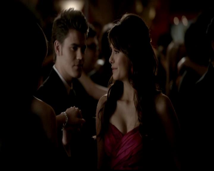 VampireDiariesWorld-dot-org_4x19PicturesOfYou0918.jpg