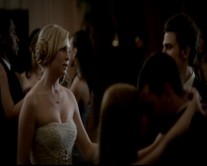 VampireDiariesWorld-dot-org_4x19PicturesOfYou0923.jpg