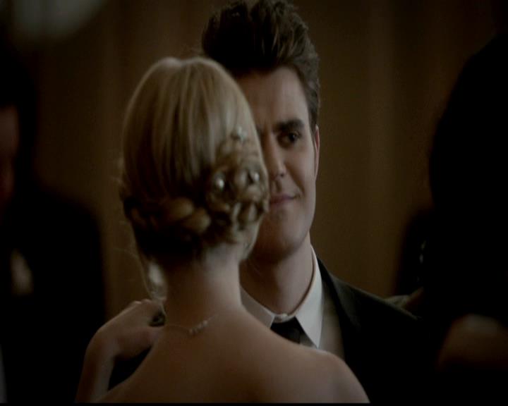 VampireDiariesWorld-dot-org_4x19PicturesOfYou0926.jpg