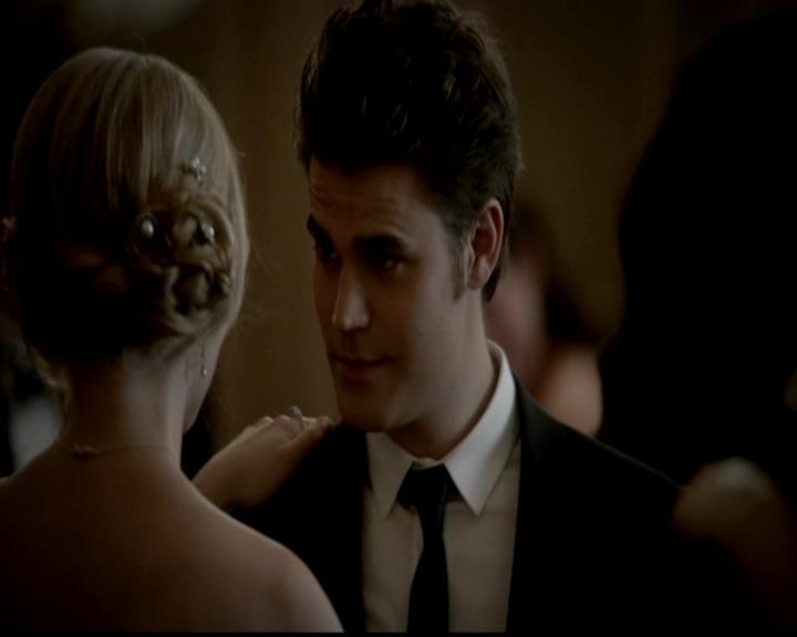 VampireDiariesWorld-dot-org_4x19PicturesOfYou0928.jpg