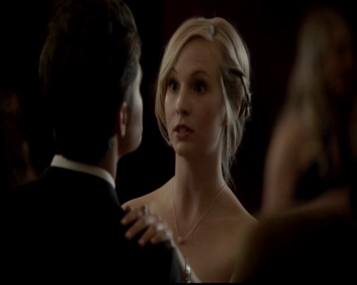 VampireDiariesWorld-dot-org_4x19PicturesOfYou0930.jpg