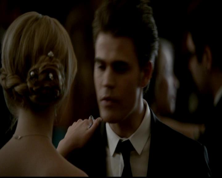 VampireDiariesWorld-dot-org_4x19PicturesOfYou0950.jpg