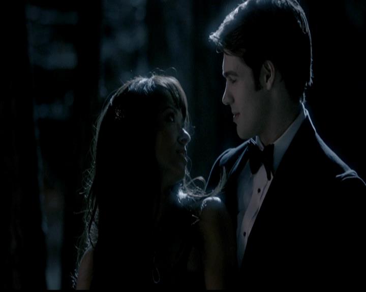 VampireDiariesWorld-dot-org_4x19PicturesOfYou1040.jpg