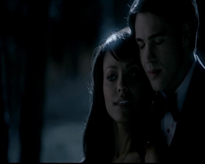 VampireDiariesWorld-dot-org_4x19PicturesOfYou1048.jpg