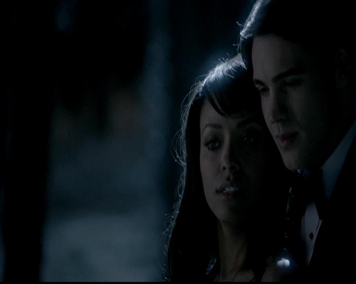 VampireDiariesWorld-dot-org_4x19PicturesOfYou1049.jpg