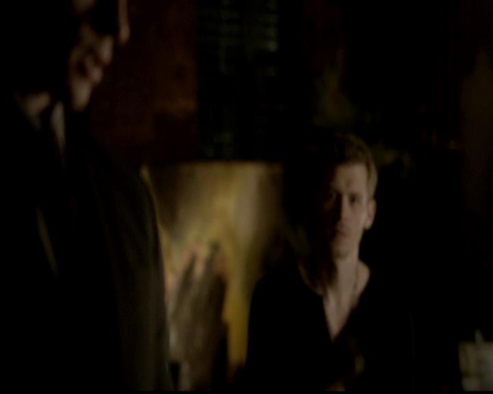 VampireDiariesWorld-dot-org_4x19PicturesOfYou1107.jpg