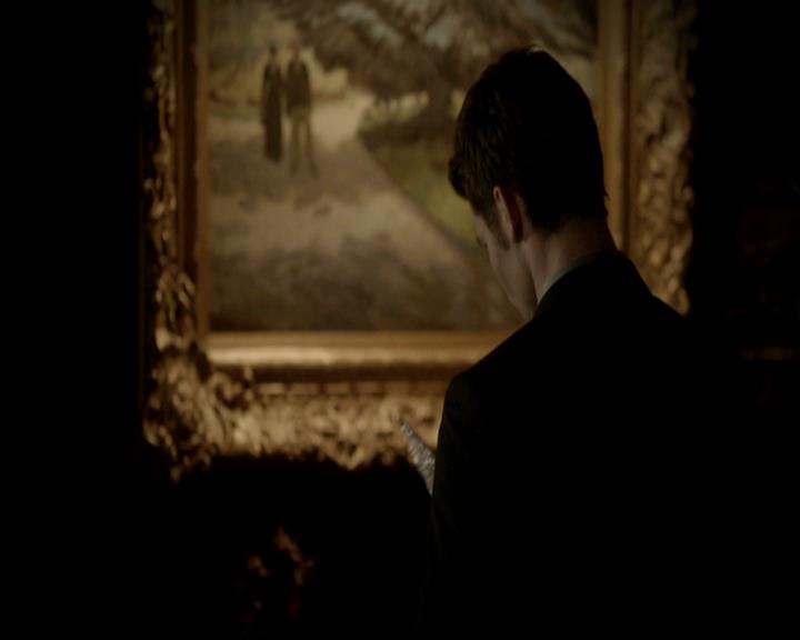 VampireDiariesWorld-dot-org_4x19PicturesOfYou1109.jpg