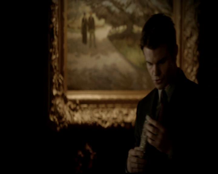 VampireDiariesWorld-dot-org_4x19PicturesOfYou1111.jpg