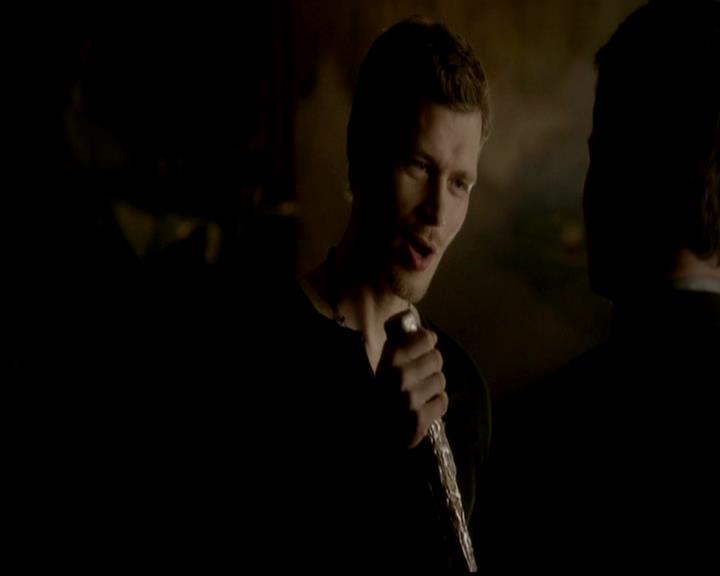 VampireDiariesWorld-dot-org_4x19PicturesOfYou1119.jpg