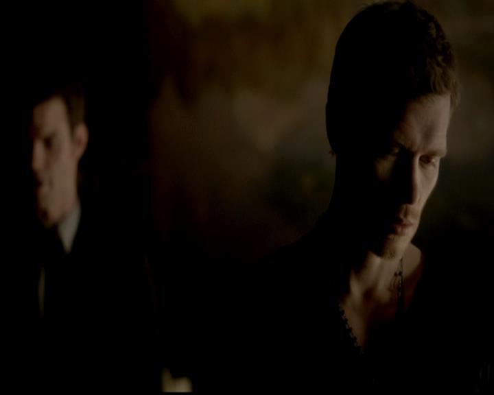 VampireDiariesWorld-dot-org_4x19PicturesOfYou1134.jpg