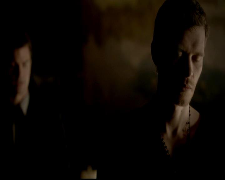 VampireDiariesWorld-dot-org_4x19PicturesOfYou1136.jpg