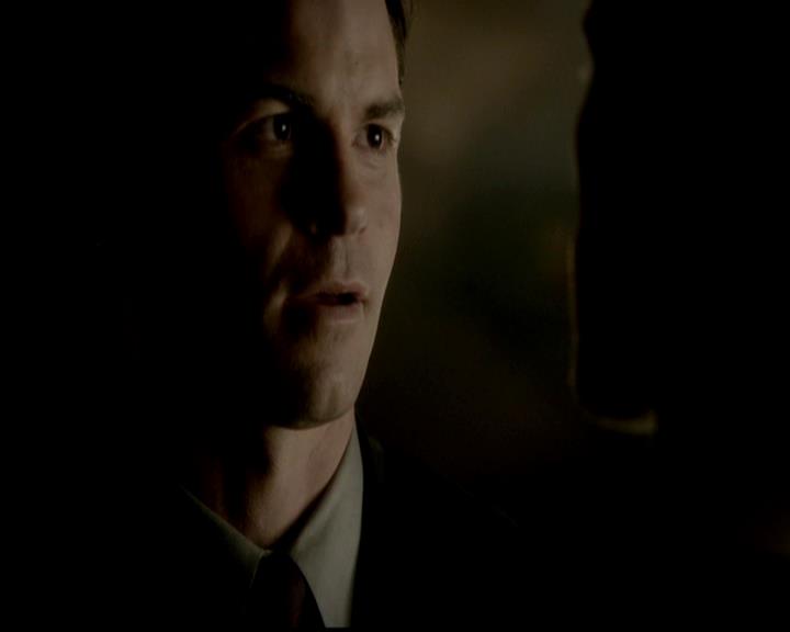 VampireDiariesWorld-dot-org_4x19PicturesOfYou1163.jpg