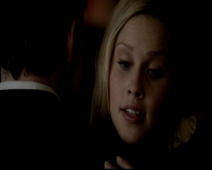 VampireDiariesWorld-dot-org_4x19PicturesOfYou1243.jpg