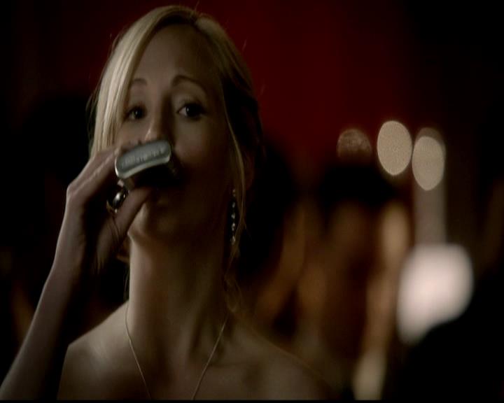 VampireDiariesWorld-dot-org_4x19PicturesOfYou1304.jpg