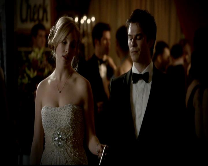 VampireDiariesWorld-dot-org_4x19PicturesOfYou1309.jpg