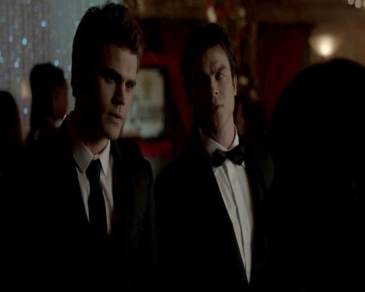 VampireDiariesWorld-dot-org_4x19PicturesOfYou1324.jpg