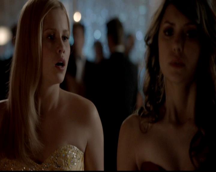 VampireDiariesWorld-dot-org_4x19PicturesOfYou1329.jpg