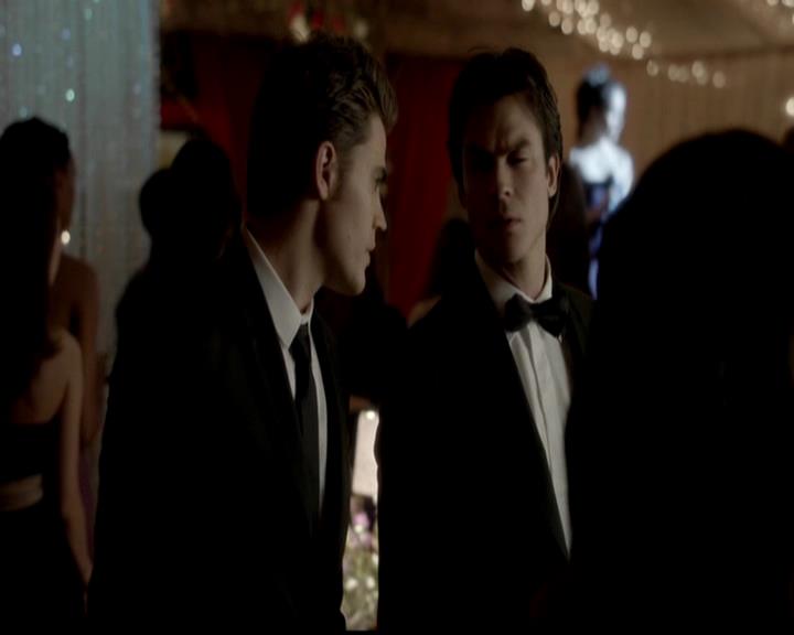 VampireDiariesWorld-dot-org_4x19PicturesOfYou1361.jpg