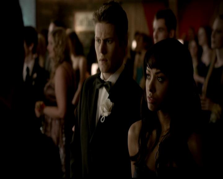 VampireDiariesWorld-dot-org_4x19PicturesOfYou1366.jpg