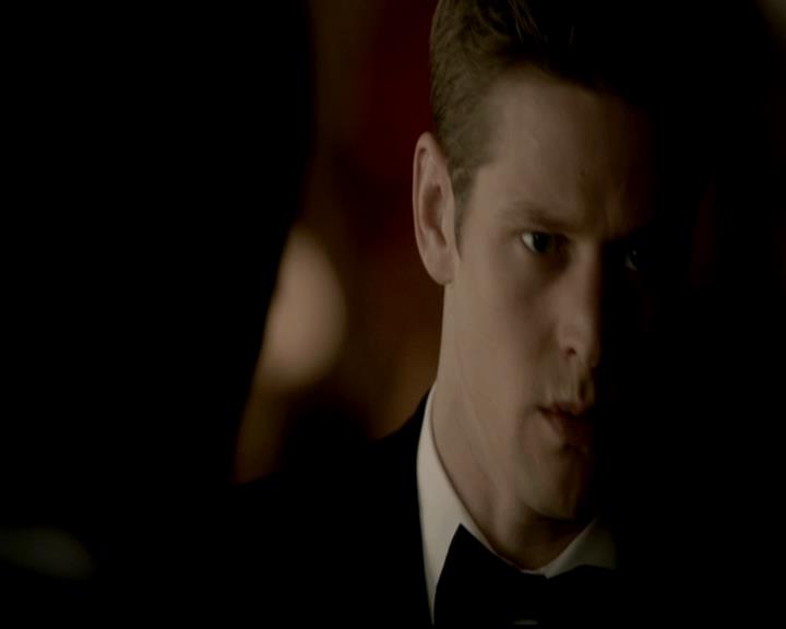 VampireDiariesWorld-dot-org_4x19PicturesOfYou1371.jpg