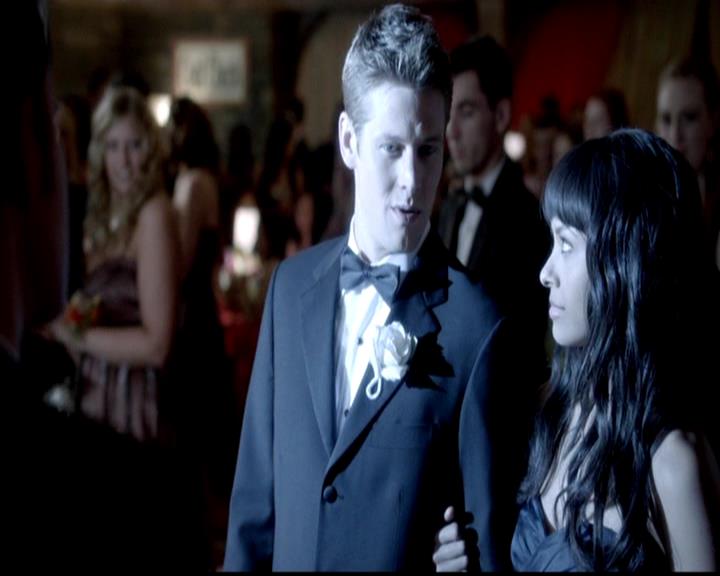 VampireDiariesWorld-dot-org_4x19PicturesOfYou1381.jpg