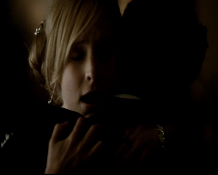 VampireDiariesWorld-dot-org_4x19PicturesOfYou1433.jpg