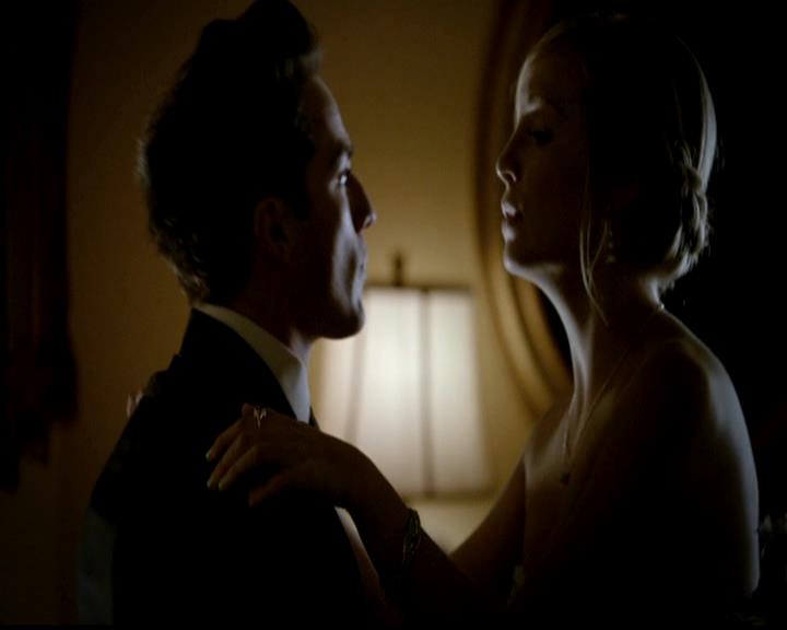 VampireDiariesWorld-dot-org_4x19PicturesOfYou1438.jpg