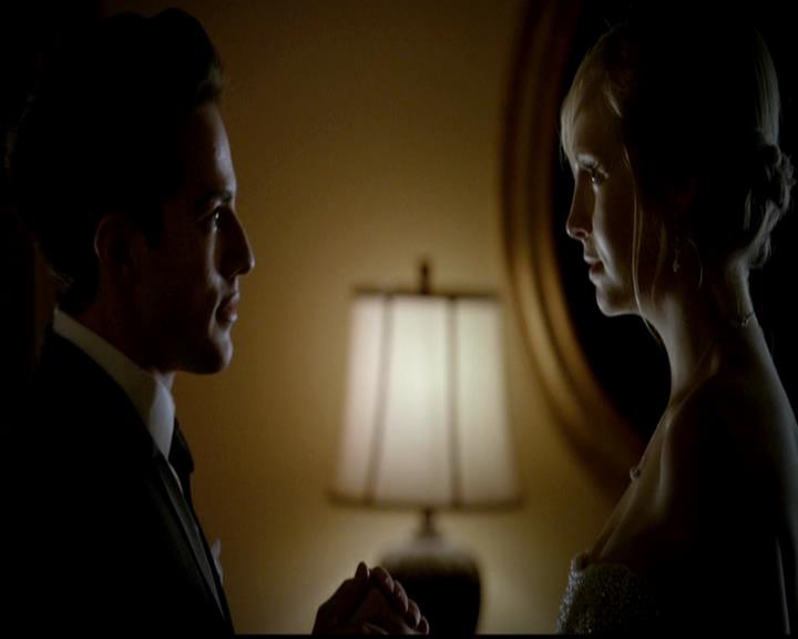 VampireDiariesWorld-dot-org_4x19PicturesOfYou1458.jpg