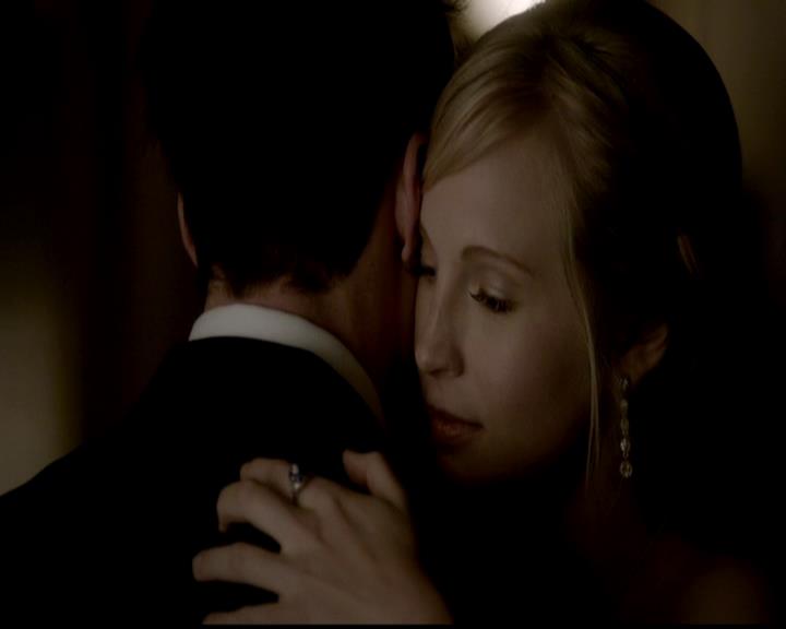 VampireDiariesWorld-dot-org_4x19PicturesOfYou2004.jpg