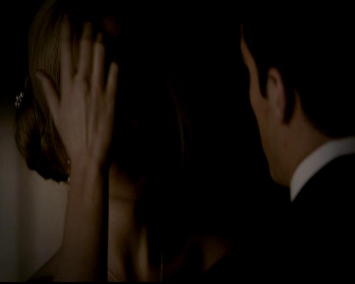 VampireDiariesWorld-dot-org_4x19PicturesOfYou2012.jpg