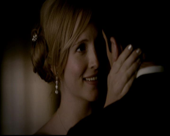 VampireDiariesWorld-dot-org_4x19PicturesOfYou2027.jpg