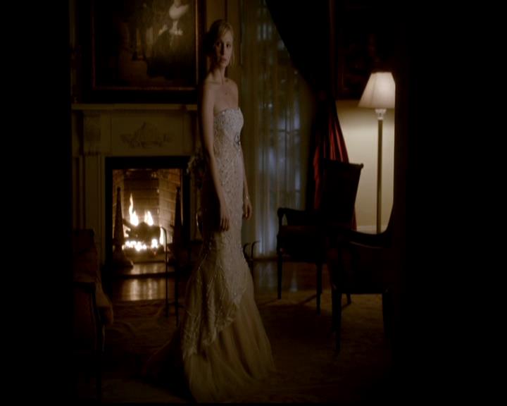 VampireDiariesWorld-dot-org_4x19PicturesOfYou2043.jpg