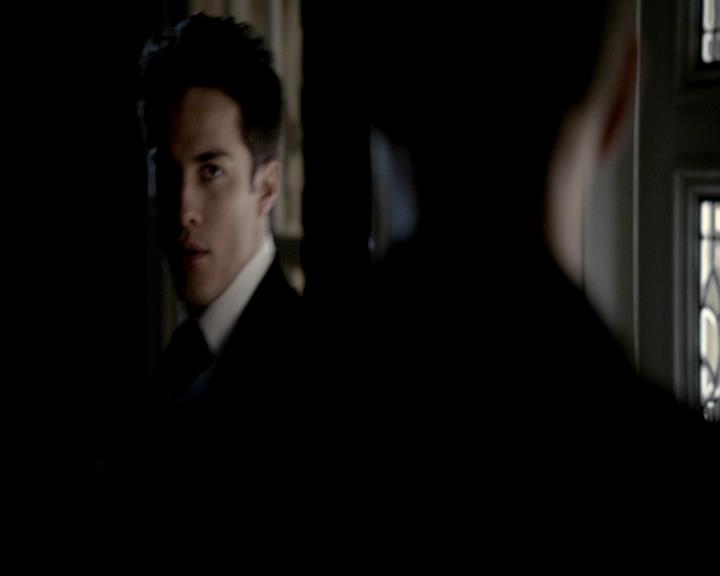 VampireDiariesWorld-dot-org_4x19PicturesOfYou2049.jpg