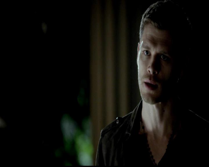 VampireDiariesWorld-dot-org_4x19PicturesOfYou2054.jpg