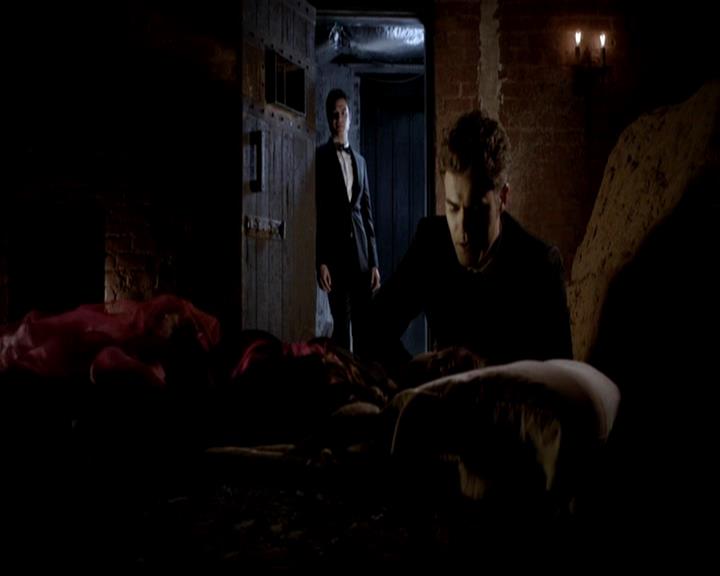 VampireDiariesWorld-dot-org_4x19PicturesOfYou2087.jpg