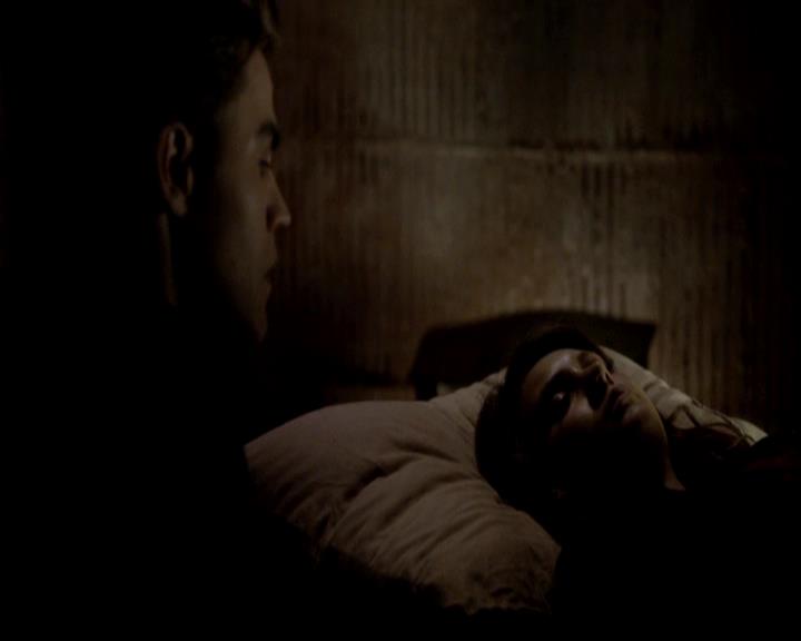 VampireDiariesWorld-dot-org_4x19PicturesOfYou2088.jpg