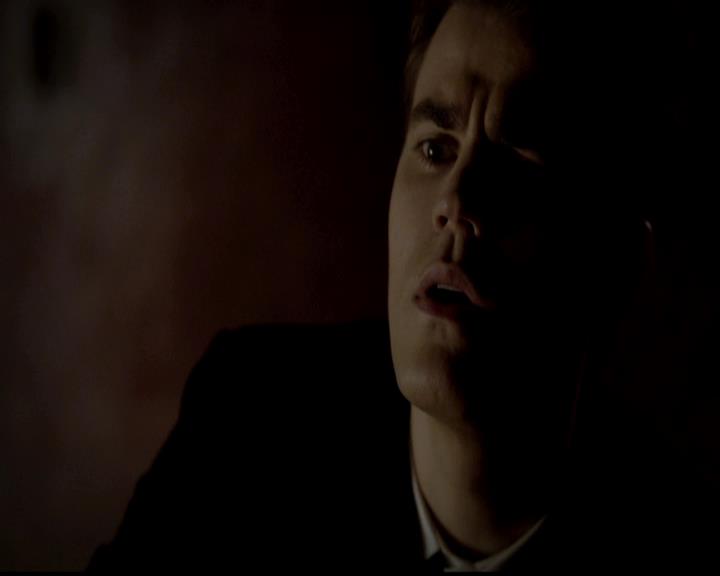 VampireDiariesWorld-dot-org_4x19PicturesOfYou2100.jpg