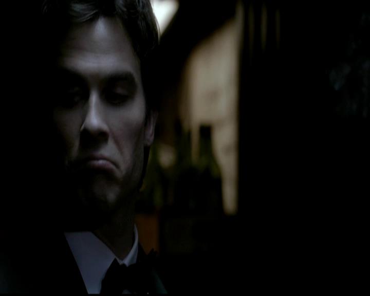 VampireDiariesWorld-dot-org_4x19PicturesOfYou2135.jpg