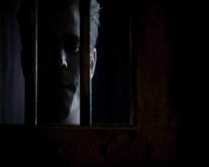 VampireDiariesWorld-dot-org_4x19PicturesOfYou2156.jpg