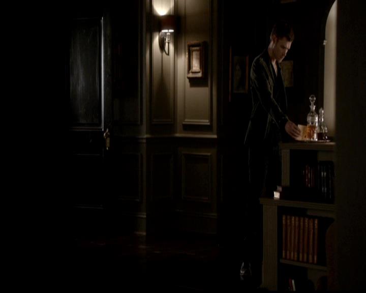 VampireDiariesWorld-dot-org_4x19PicturesOfYou2165.jpg